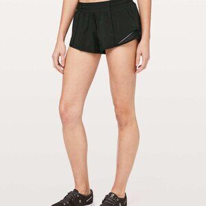 Lululemon Hotty Hot Short II *2.5" W7ARKR (Black) - Size 4